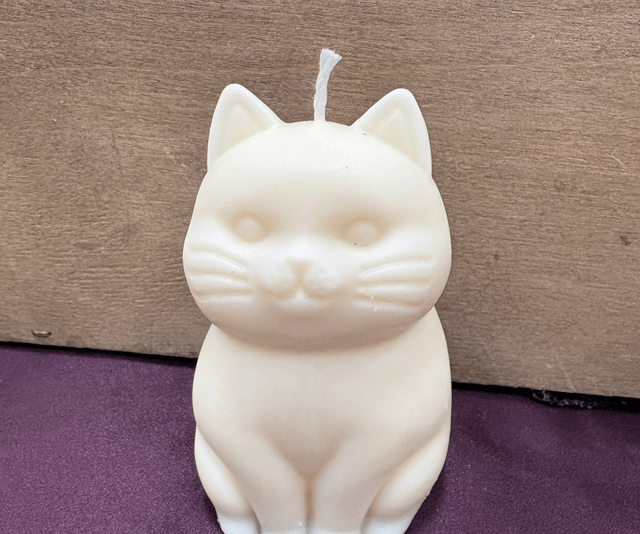 Handmade ‘Shadow’ Cute Cartoon-Style Cat Candle – Custom Colour & Scent 🐱🖤