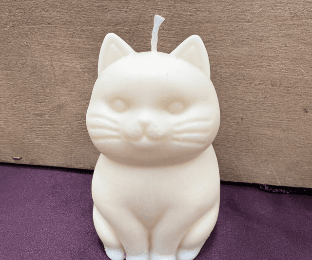 Handmade ‘Shadow’ Cute Cartoon-Style Cat Candle – Custom Colour &amp; Scent 🐱🖤